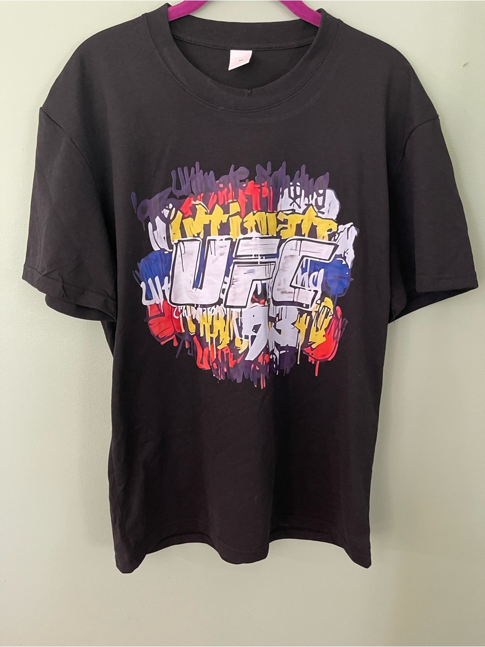 UFC Black Graphic Tee with Multicolor Logo Sz medium, men